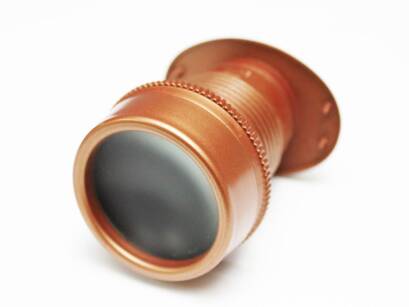 Wizjer tworzywowy brązowy regulowany 30-50mm/z dużym obiektywem